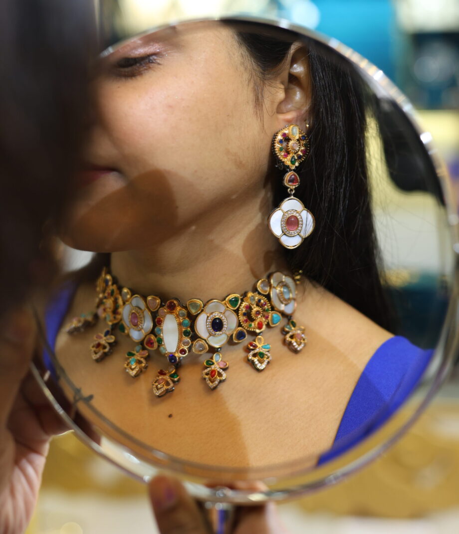 Flower shaped jewellery set - Image 2