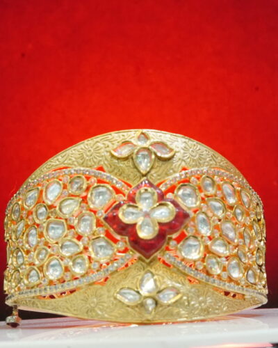 Flower detail gold plated bangle
