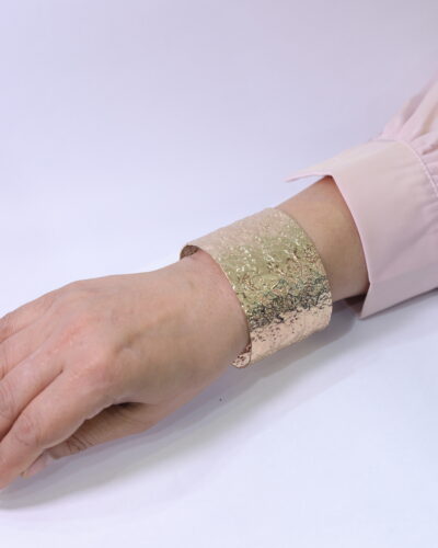 Gold-Toned Tiny Detailing Bracelet